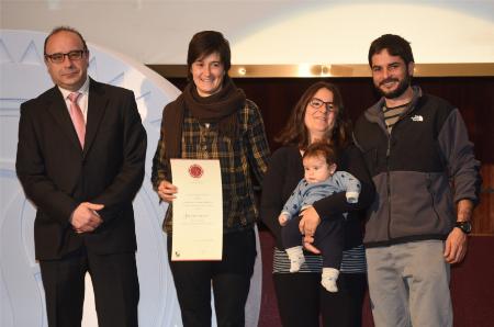 Foto de familia de todos los premiados de la gala de los XVIII Félix de Azara. Fotos: J. BLASCO.