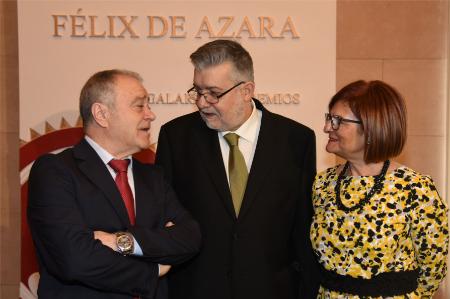 Foto de familia de todos los premiados de la gala de los XVIII Félix de Azara. Fotos: J. BLASCO.