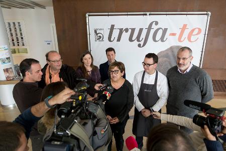 35 cocineros altoaragoneses han participado en el taller. Fotos: RAÚL ANDRÉS.