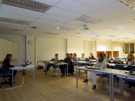 Imagen: Técnicos y agentes culutrales se forman en herramientas para difundir...