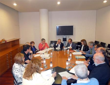 Imagen: Los miembros del Consejo Rector del IEA se han reunido esta mañana.