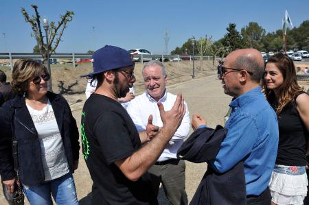 Imagen: Capel y Raluy le cuentan al Presidente los detalles del Bike Park. P. OTIN
