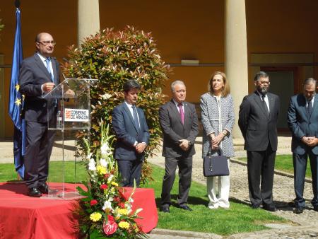 El Presidente de la Diputación en el acto institucional del Día de Aragón en Huesca