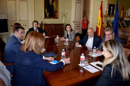 Imagen: Un momento de la reunión.