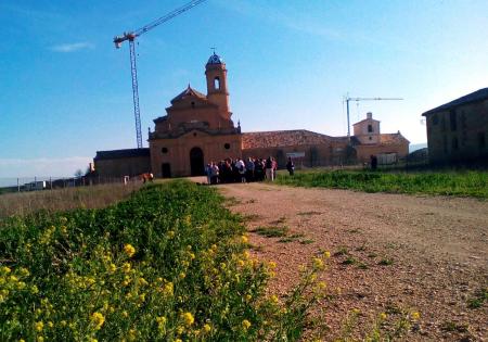Imagen: El sol sobre la La Cartuja recibió a los primeros visitantes