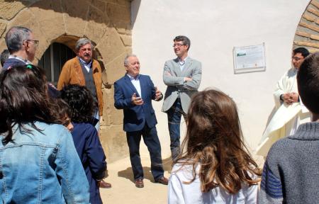 Imagen: El Presidente de la Diputación, en su visita a Vicién.
