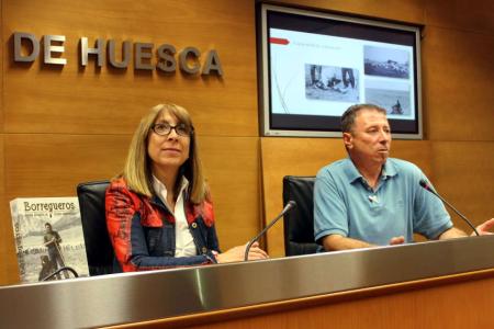 Imagen: Fernández y Tarazona en la presentación ante los medios