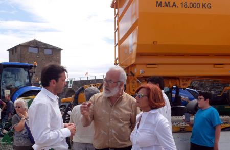 De Pablo, junto al alcalde y al director del certamen, en el recinto ferial