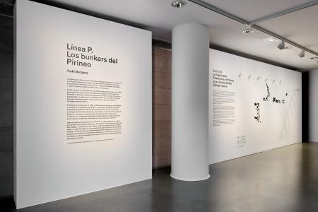 Línea P. Los bunkers del Pirineo. Vista de la exposición. © Iñaki Bergera