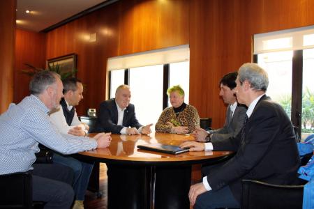Imagen: Miguel Gracia se reúne con empresarios del Alto Gállego que plantean...