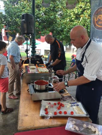 Mercado de Lourdes. Showcooking Alfredo Cajal