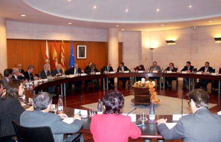 Imagen: Momento antes de aprobar la propuesta legislativa de saltos hidroeléctricos