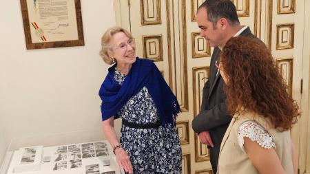El IEA formaliza la donación del fondo Marcelino C. Peñuelas y la reedición de ‘Conversaciones con Ramón J. Sender’