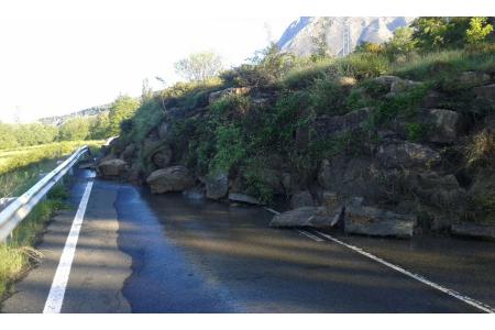 Imagen: La DPH actúa para abrir los tramos de carreteras cerrados por motivos de...