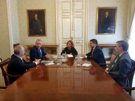 Reunión con la Ministra de Administración Territorial.