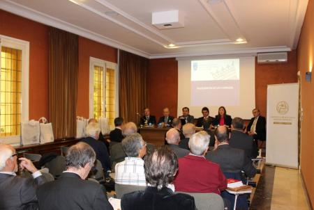 Imagen: Acto de apertura de las jornadas de heráldica en el IEA
