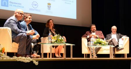 Imagen: Mesa redonda diputaciones provinciales en el Congreso de Palencia