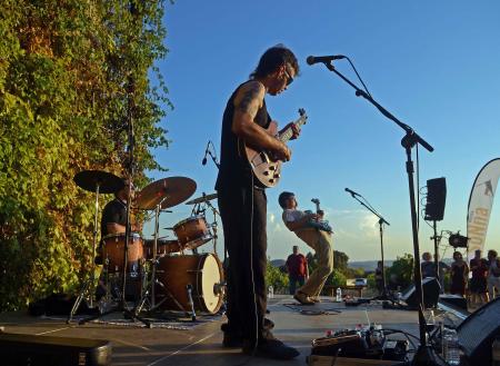 Vino, risas y buena música en el SoNna Huesca