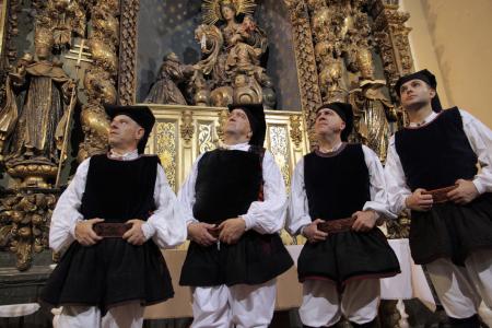 Cuatro voces de polifonía única que resonaron hipnóticas y maestras
