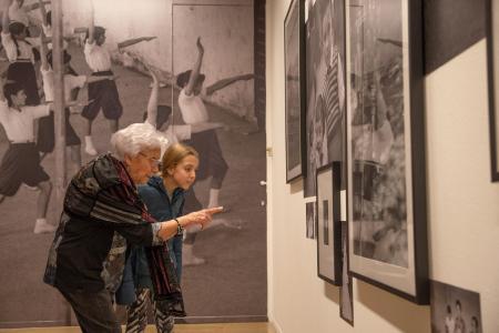 Divina Campo en la exposición de fotógrafas aragonesas