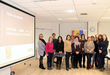Imagen: María Rodrigo ha dado la bienvenida a quienes comienzan el taller