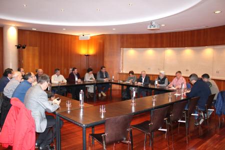 Imagen: Un momento de la reunión celebrada en la DPH