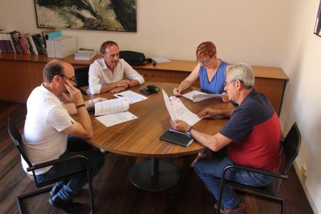 Imagen: Un momento de la reunión de la Junta de Portavoces