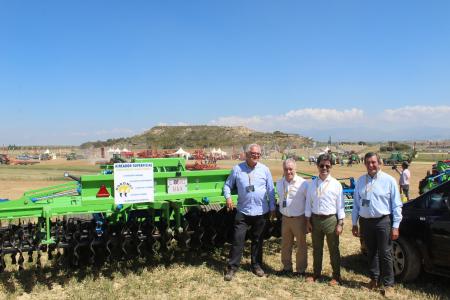 Imagen: Un momento de la visita a Demoagro