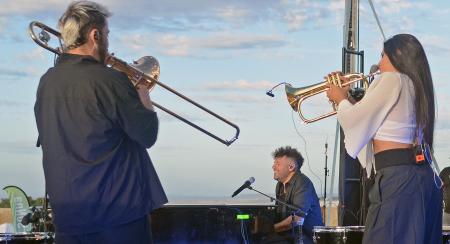 Pablo López protagoniza un concierto íntimo para casi dos mil personas