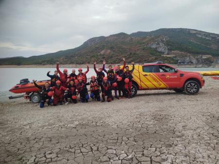 Veinticuatro bomberos de la Diputación de Huesca toman posesión tras cuatro meses de formación intensiva y prácticas