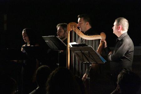 Imagen: Vandalia y Manuel Vilas, en concierto.