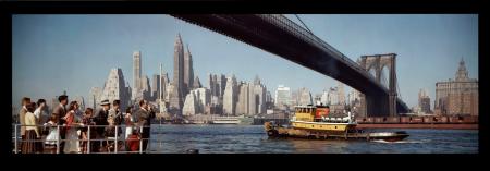 Ralph Amdursky. Brooklyn Bridge, N.Y.C., 1958. Colorama. Cortesía del Musée Nicéphore Niépce, Ville De Chalon-Sur-Saône , Francia