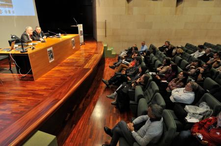 Imagen: Miguel Gracia destaca el papel de los sanitarios en los servicios de...