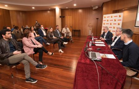 Imagen: Presentación este miércoles en DPH del centro de innovación rural a las comarcas altoaragonesas, agentes empresariales y grupos de acción local