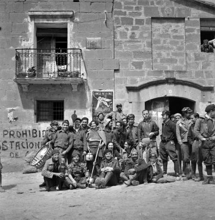Kati Horna. Igriés, Huesca, Frente de Aragón, 1937. Archivo fotográfico OPE-CNT/FAI, IISC