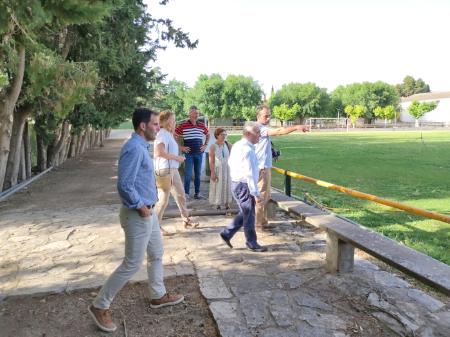 Imagen: Visita a las instalaciones deportivas de Peralta de Alcofea