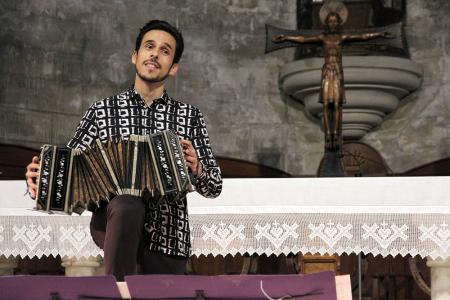 Imagen: La mágica expresión del bandoneón ante el altar de Bach