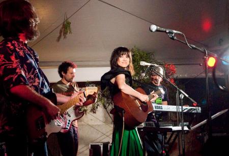 Imagen: La Bien Querida abrió el V Ribagorza Pop Festival con un concierto...