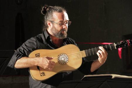 Santa Cruz de la Sero?s Musica Ficta Columbus