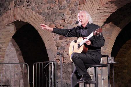 Imagen: La belleza de la mística en la fiesta de la poesía y del amor de Amancio...