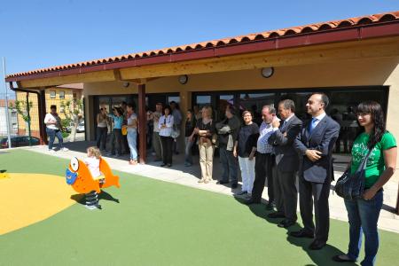 Imagen: Benabarre abre su escuela infantil que atiende a una veintena de niños...