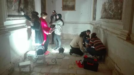 Alumnas de la Escuela de Restauración, en La Cartuja de Las Fuentes