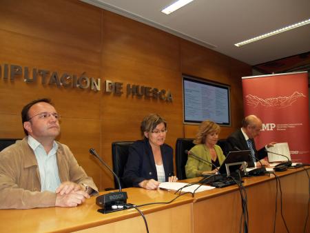 Imagen: Presentación en la DPH de los cursos 2012 de la Sede Pirineos-UIMP